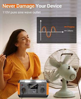 مرکز برق خورشیدی قابل تنظیم 700W با باتری یون لیتیوم و خروجی 520WH